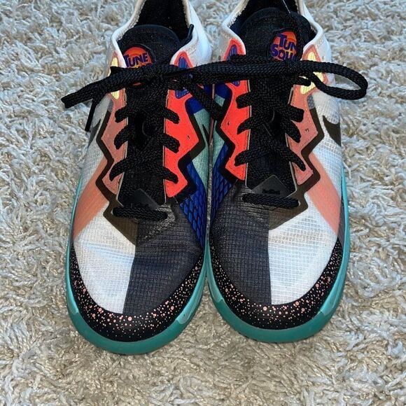 Youth 7 Nike Space Jam Lebron XVIII Low GS Lola Bunny Size 7Y DJ3760-401 - Picture 1 of 14